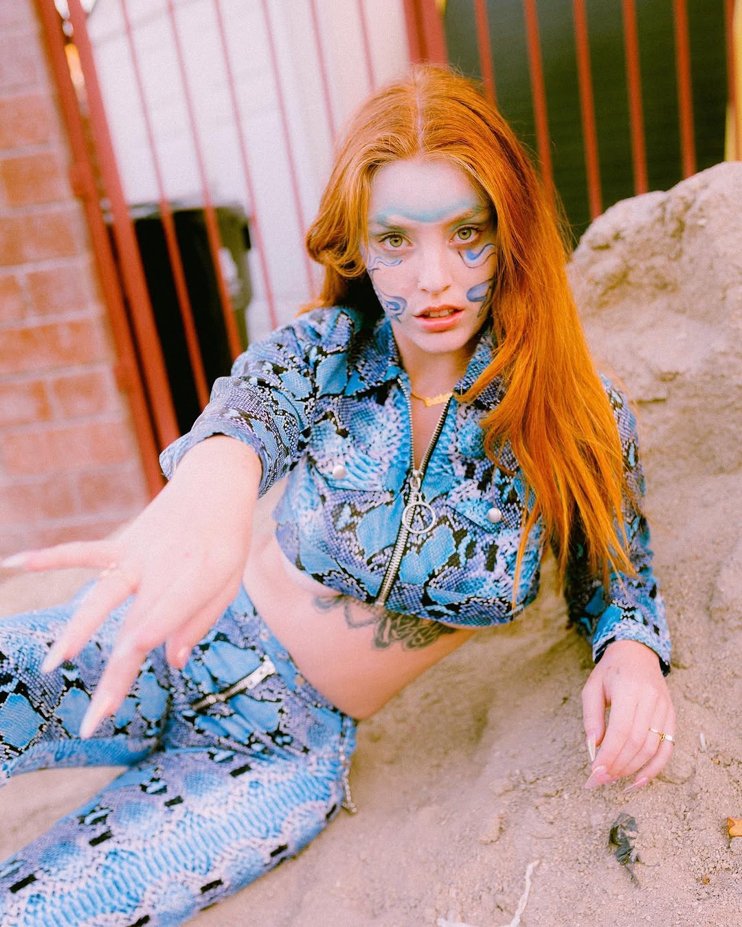 Emily Eizen — Editorial